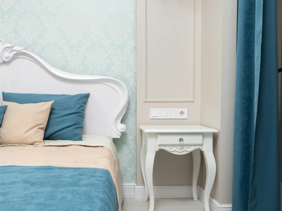 bedroom-painting-bedroom-floral-blue-lincoln-decorators Bedroom with floral blue painted walls by Lincoln Decorators, bedroom painting costs Lincoln