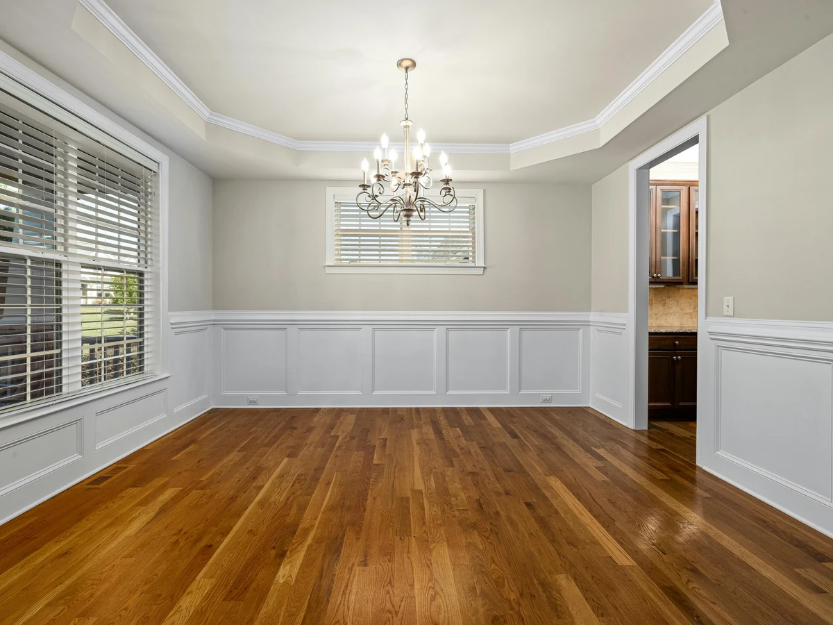 dining-room-painting-empty-formal-dining-lincoln-decorators Empty formal dining room ready for painting by Lincoln Decorators in Lincoln