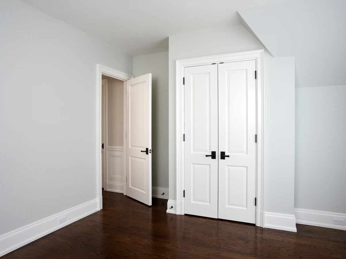 door-painting-grey-interior-two-lincoln-decorators Door painting in Lincoln by Lincoln Decorators, grey interior panelled doors freshly painted