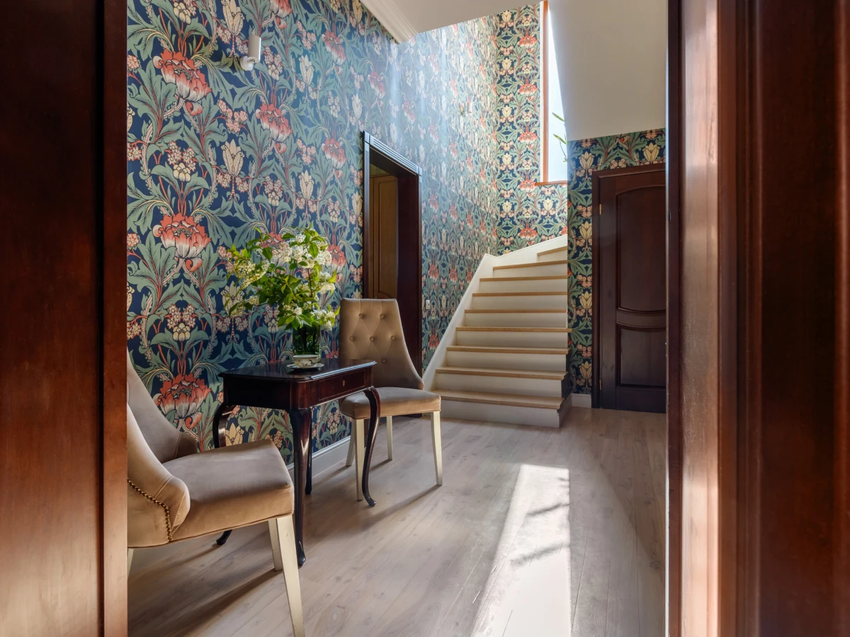 Ornate floral wallpaper installation by Lincoln Decorators wallpapering service